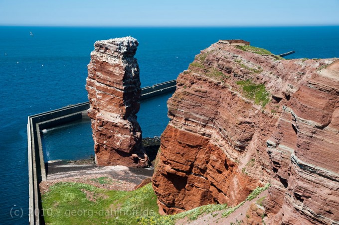 201006028283 - Helgoland: Steilküste mit 'Langer Anna'