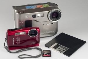 Sony Mavica FD71 und Olympus µ Tough 3000