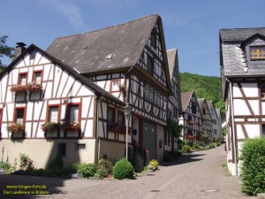 200306094092 - Manubach