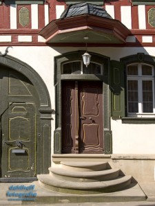 200504020724 - Horrweiler: Fachwerkhaus Tür