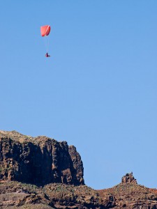 200802015231 - Lanzarote: Drachenflieger für dem "Risco de Famara"