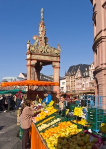 201104020910 - Wochenmarkt in Mainz