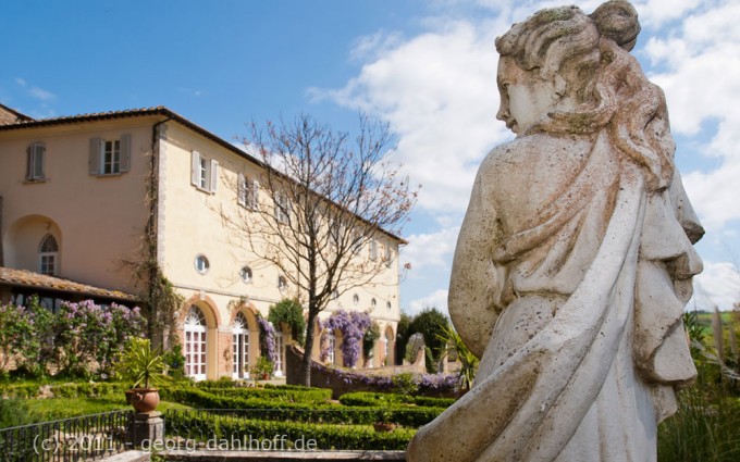 200804238001 - Statue im Garten der Villa Palagione