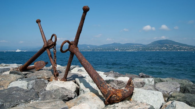 201006258755 - Zwei Anker