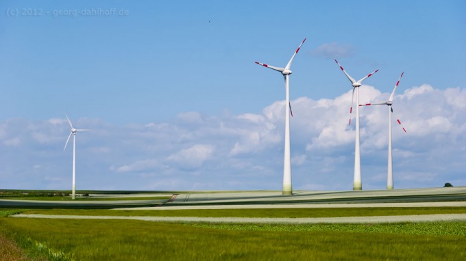 201206097259 - Windkraftanlagen bei Mainz-Hechtsheim