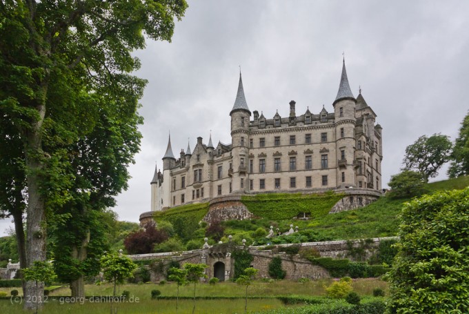 201207014259 - Dunrobin Castle