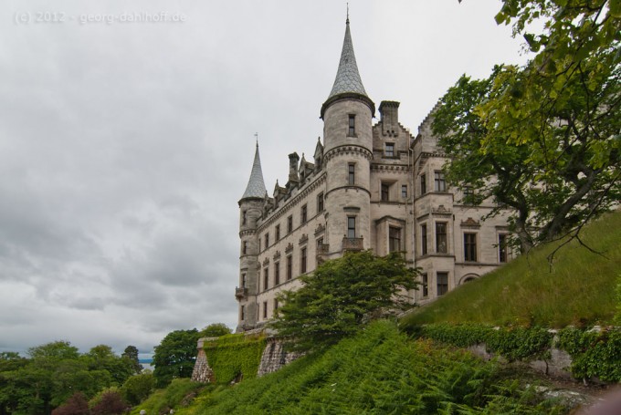201207017278 - Dunrobin Castle