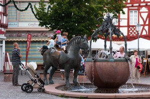 201208046438 - Der Rossmarktbrunnen